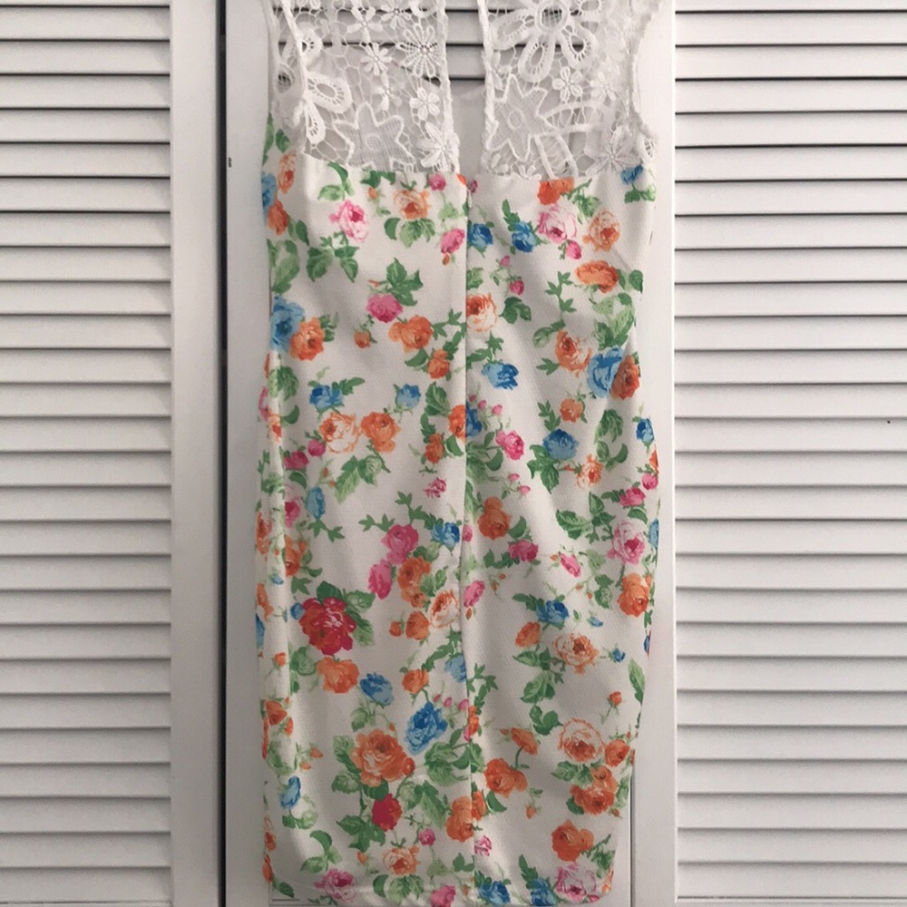 Spring/Easter Mini Dress! 🌸 🌺 - Picture 2 of 2
